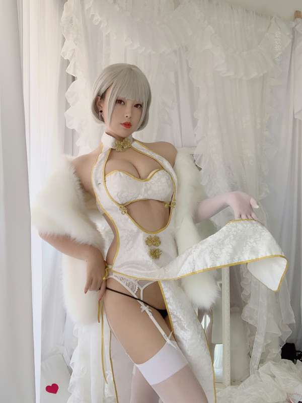白烨 白旗袍 [40P+6V/137M]