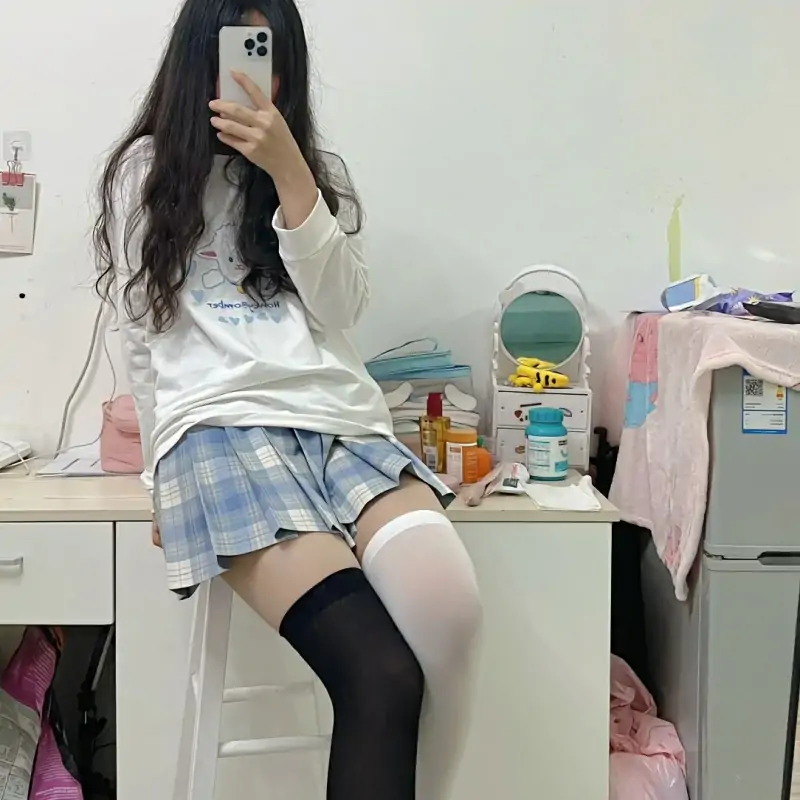 白砂糖(茜茜) – 新作 15分钟 Cos黑丝女警 [108P+1V/1.28G]